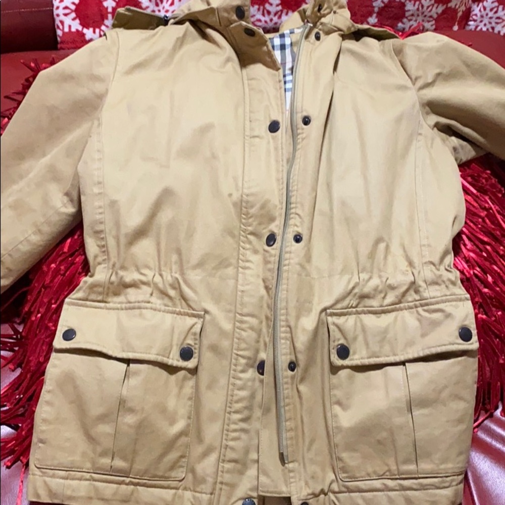 Burberry insulated coat!with Real Fox trim hood❤️